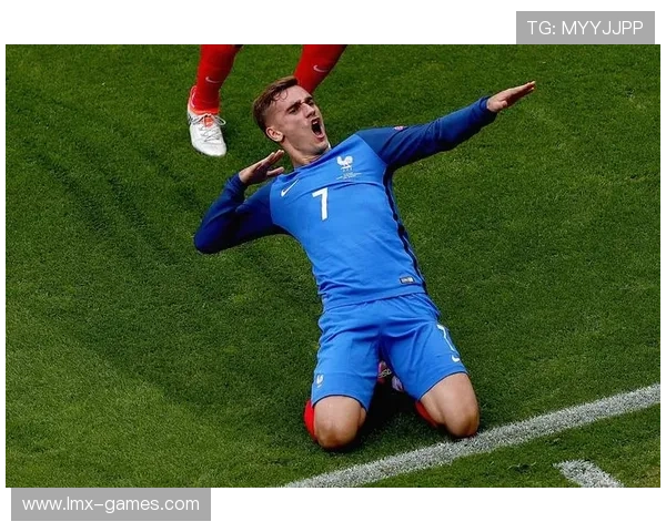 格列兹曼与齐达内交流取经，传承法国足球精神